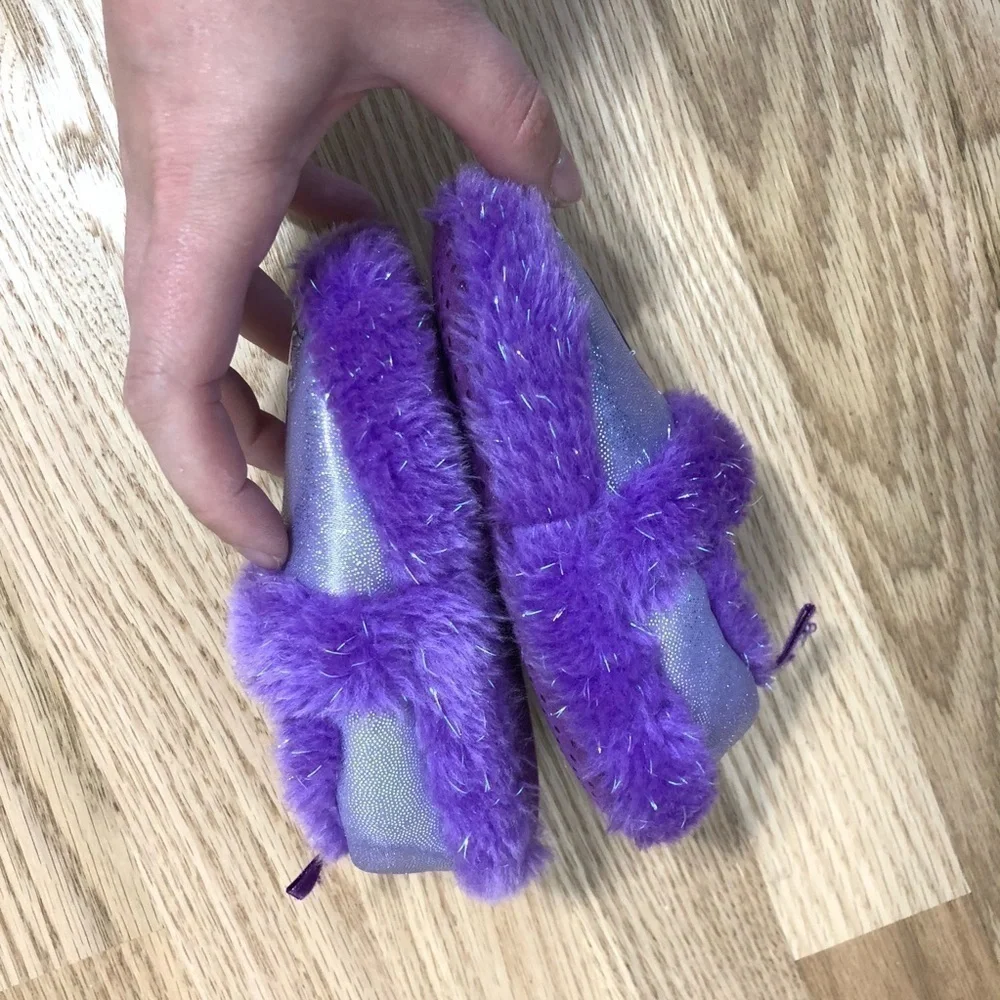 Sofia The First Purple Fuzzy Slippers 5-6C Disney